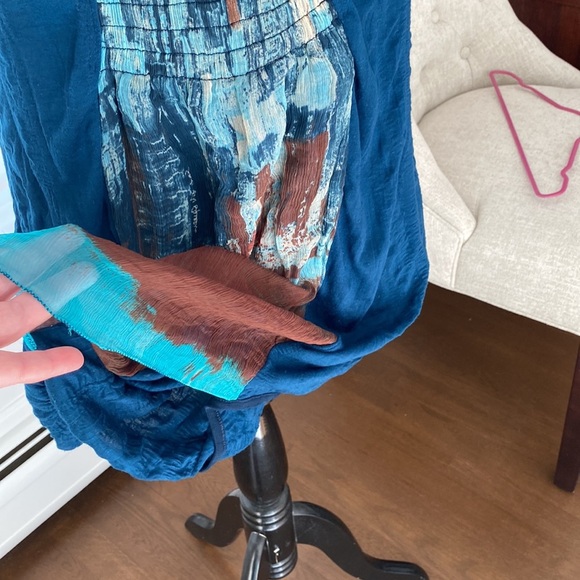 Save The Queen - Sleeveless Top - Picture 4 of 15